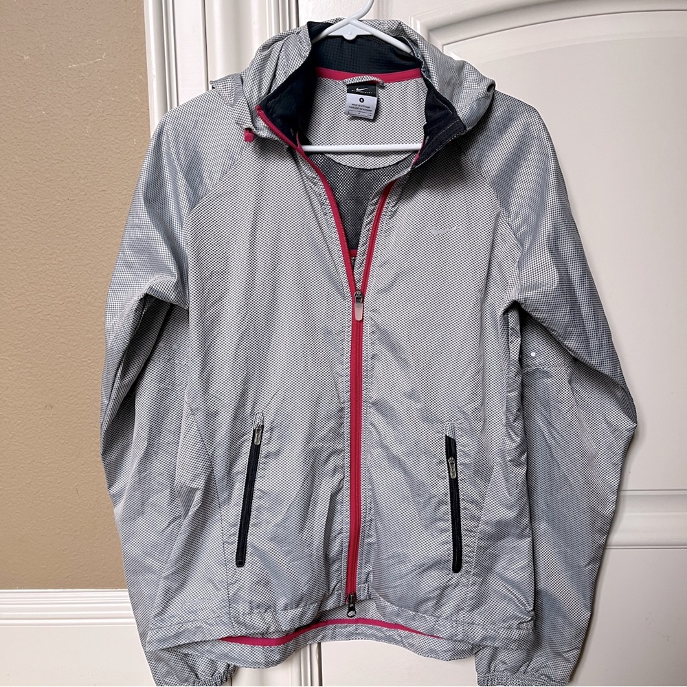 NIKE WOMEN RAIN COAT